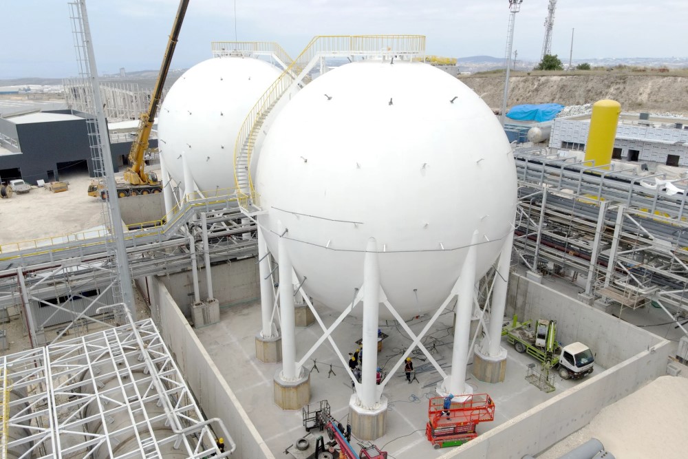 spherical tanks under pressure